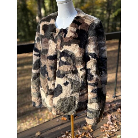 Band of Gypsies XS Faux Fur Camo Jacket Women's Green Multi Army MSRP $119 - Picture 9 of 12